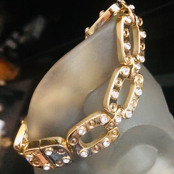 18 KT GOLD PLATED BRACELET Exquisite Luxury Designer STUNNING!  NEW CONDITION - Picture 13 of 16